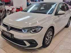 Bianco Usata 2023 VW Polo Style Tre volumi | 17.450 € (Buon prezzo)