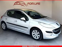 Argento Usata 2007 Peugeot 207 Tre volumi | 4900 € (Molto cara)