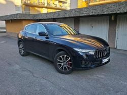 Blu Usata 2019 Maserati Levante GranLusso SUV | 40.900 € (Buon prezzo)