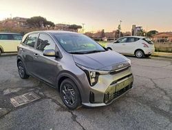 Beige Usata 2024 Kia Picanto Urban Due volumi | 14.300 € (Buon prezzo)
