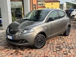 Grigio(met.) Usata 2024 Lancia Ypsilon S Due volumi | 15.490 € (Molto cara)