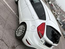 Usata 2009 Ford Fiesta Titanium Tre volumi | 2500 € (Ottimo prezzo)