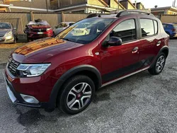 Rosso fusion Usata 2019 Dacia Sandero Stepway Due volumi | 10.490 € (Buon prezzo)