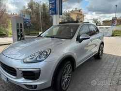 Grigio Usata 2015 Porsche Cayenne SUV | 21.000 € (Buon prezzo)