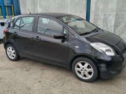 Nero Usata 2009 Toyota Yaris Sol Tre volumi | 3000 € (Buon prezzo)