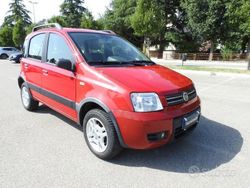 Rosso pastello Usata 2009 Fiat Panda Climbing Due volumi | 3900 € (Molto cara)