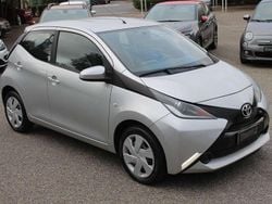 Argento Usata 2016 Toyota Aygo X-clusiv Due volumi | 8099 € (Buon prezzo)