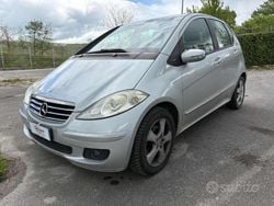 Grigio Usata 2007 Mercedes A180 Avantgarde Tre volumi | 1490 € (Buon prezzo)