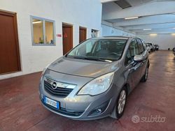 Argento Usata 2012 Opel Meriva Cosmo Monovolume | 3700 € (Buon prezzo)