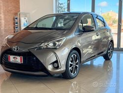 Grigio Usata 2018 Toyota Yaris Active Tre volumi | 10.900 € (Buon prezzo)
