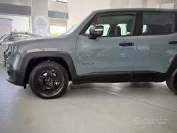 Grigio Usata 2016 Jeep Renegade Longitude SUV | 12.800 € (Buon prezzo)