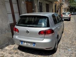 Grigio Usata 2010 VW Golf VI Tre volumi | 7000 € (Buon prezzo)