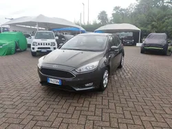 Grigio Usata 2017 Ford Focus S Tre volumi | 7786 € (Buon prezzo)