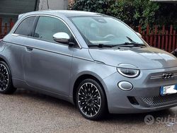 Grigio Usata 2021 Fiat 500e La Prima Tre volumi | 16.990 € (Molto cara)