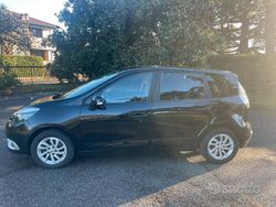 Nero Usata 2013 Renault Scénic III Monovolume | 3300 € (Super prezzo)