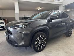 Grigio Usata 2023 Toyota Yaris Cross Trend SUV | 22.990 € (Ottimo prezzo)