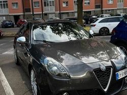 Grigio Usata 2015 Alfa Romeo Giulietta Due volumi | 11.000 € (Molto cara)