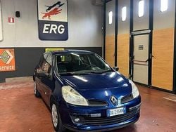 Usata 2005 Renault Clio II Tre volumi | 1799 € (Buon prezzo)