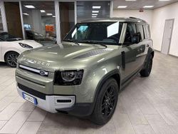 Pangea green metallizzato Usata 2023 Land Rover Defender SE SUV | 60.500 € (Buon prezzo)