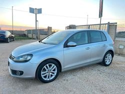 Argento Usata 2009 VW Golf VI Comfortline Tre volumi | 5990 € (Buon prezzo)