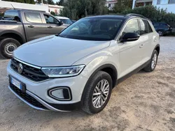 Beige Usata 2023 VW T-Roc Life SUV | 22.900 € (Buon prezzo)