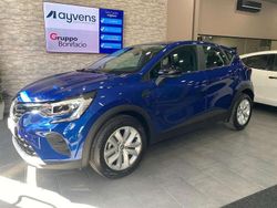 Blu/azzurro(met.) Usata 2023 Renault Captur Equilibre SUV | 17.350 € (Buon prezzo)