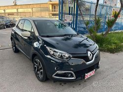 Blu Usata 2014 Renault Captur SUV | 10.900 € (Cara)