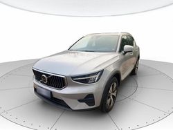 Bianco Usata 2022 Volvo XC40 Core SUV | 26.700 € (Buon prezzo)