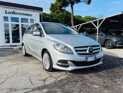 Argento Usata 2015 Mercedes B200 Monovolume | 10.500 € (Buon prezzo)