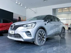 Grigio magnete + nero etoilé Nuova 2024 Renault Captur Equilibre SUV | 22.900 € (Buon prezzo)