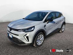 Grigio Nuova 2025 Renault Captur Evolution SUV | 22.200 € (Buon prezzo)