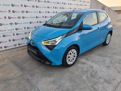 Azzurro pastello Usata 2019 Toyota Aygo Cool Due volumi | 10.500 € (Buon prezzo)