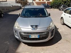 Grigio Usata 2007 Peugeot 4007 SUV | 2700 € (Buon prezzo)