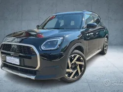 Nero / metallizzato Usata 2024 Mini Countryman Favoured SUV | 36.900 € (Super prezzo)