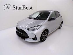 Argento metallizzato Usata 2020 Toyota Yaris Hybrid Lounge Tre volumi | 16.300 € (Buon prezzo)