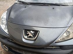 Usata 2007 Peugeot 207 Tre volumi | 1000 € (Buon prezzo)