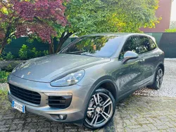 Usata 2016 Porsche Cayenne SUV | 27.900 € (Buon prezzo)