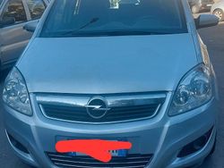 Grigio Usata 2010 Opel Zafira Monovolume | 1000 € (Super prezzo)