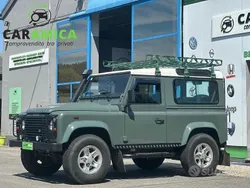Verde(met.) Usata 2010 Land Rover Defender SE SUV | 37.900 € (Buon prezzo)