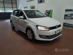 Bianco Usata 2011 VW Polo Highline Tre volumi | 6900 € (Buon prezzo)
