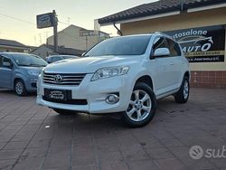 Bianco Usata 2011 Toyota RAV4 Station wagon | 9490 € (Buon prezzo)