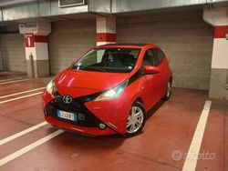 Rosso Usata 2015 Toyota Aygo X-play Due volumi | 8000 € (Buon prezzo)