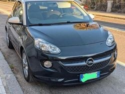 Nero Usata 2015 Opel Adam Glam Due volumi | 8500 € (Molto cara)