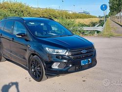 Nero Usata 2018 Ford Kuga ST-Line SUV | 15.000 €
