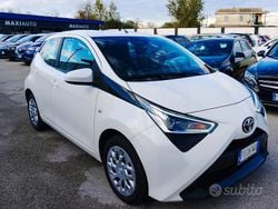 Bianco Usata 2018 Toyota Aygo Due volumi | 9700 € (Buon prezzo)