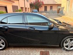 Nero Usata 2014 Mercedes A180 Tre volumi | 9600 €
