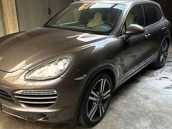 Marrone Usata 2011 Porsche Cayenne SUV | 15.000 € (Molto cara)
