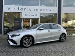 Argento Usata 2023 Mercedes A200 AMG line Tre volumi | 34.800 € (Cara)