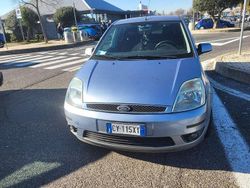 Usata 2005 Ford Fiesta Ghia Tre volumi | 2500 € (Ottimo prezzo)