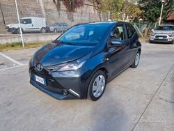 Grigio Usata 2018 Toyota Aygo Business Edition Due volumi | 10.500 € (Buon prezzo)
